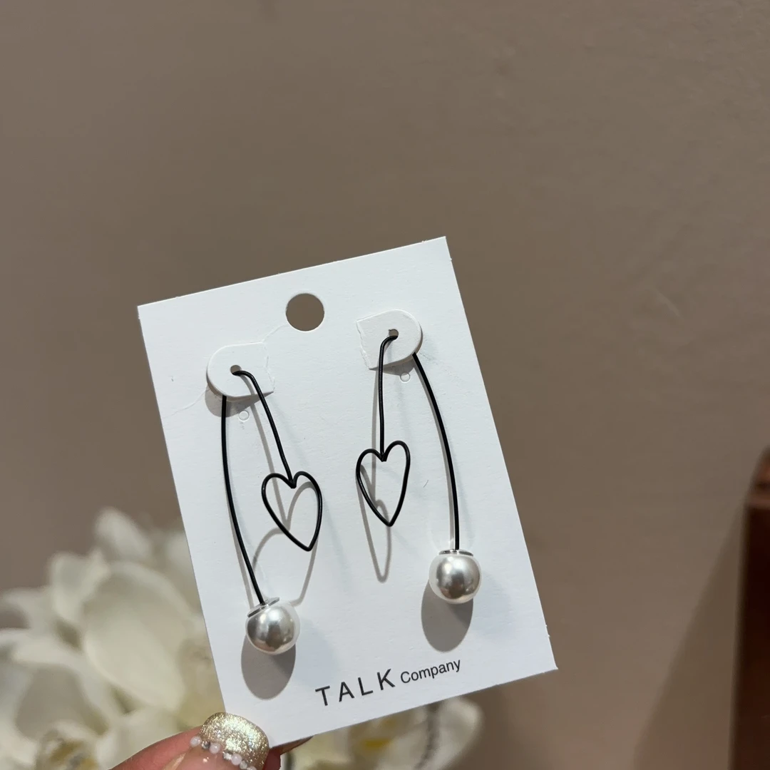 铜合金耳饰 高级感爱心珠珠耳钉R1004