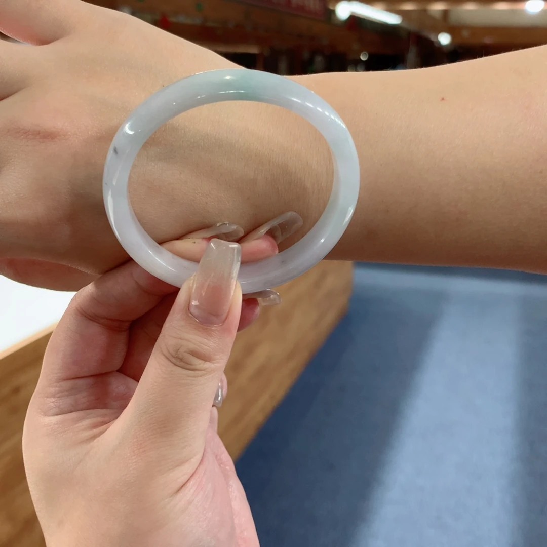 翡翠手镯未镶嵌买断