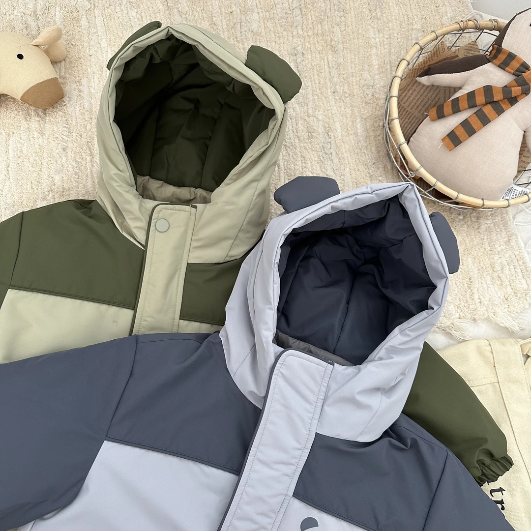 儿童2024冬季男女童绿色三合一冲锋衣加厚保暖穿搭BMD3697