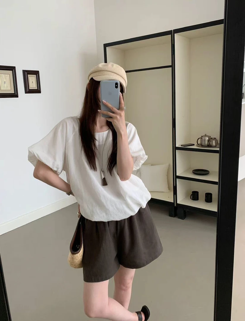 abow@82671 韩系百搭宽松圆领泡泡袖衬衫（76天天）