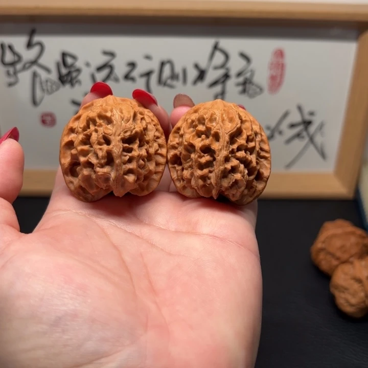 文玩核桃吊坠40 全家福尺寸苹果园