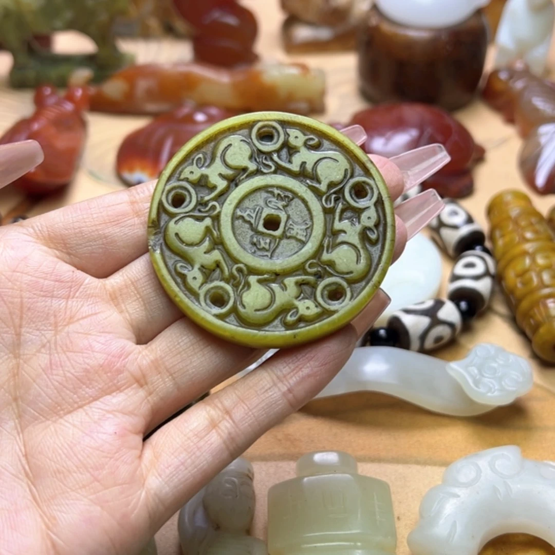 【闪购商品】蛇纹石玉颈饰未镶嵌