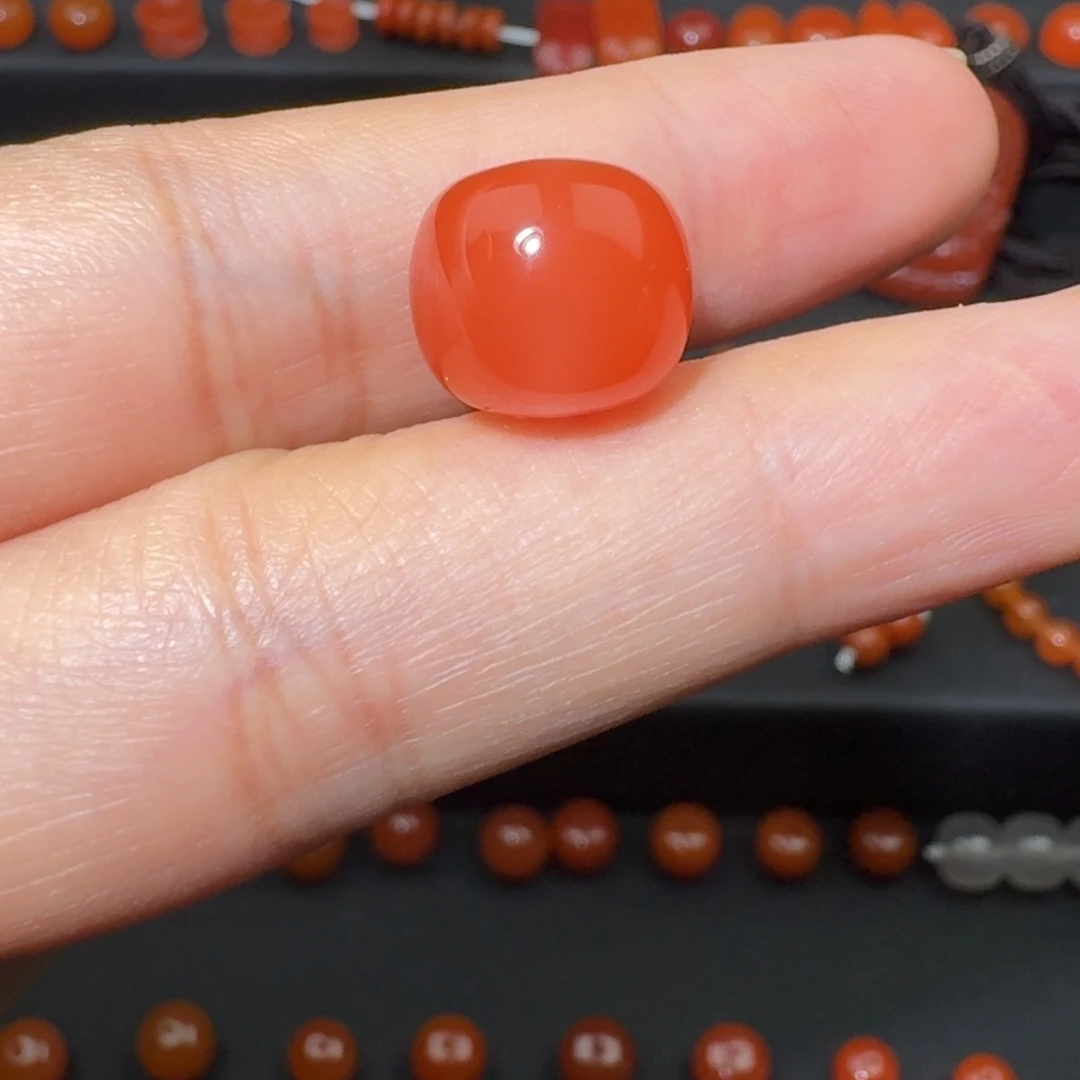 南红玛瑙未镶嵌樱桃红老形微纹12×11