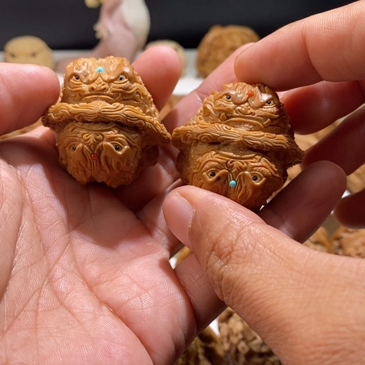 老***）文玩核桃把件纯手工雕刻文玩核桃