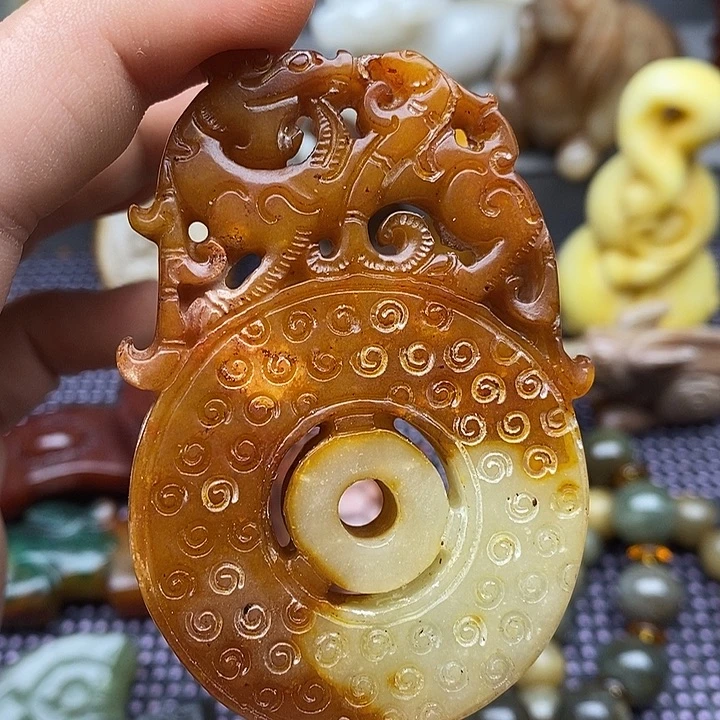 未镶嵌蛇纹石玉颈饰
