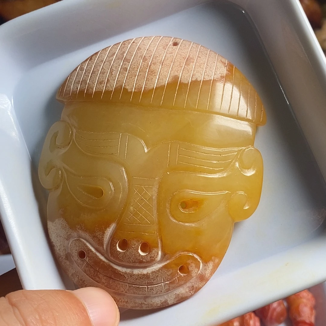 未镶嵌岫岩老玉（透闪石质玉）挂件