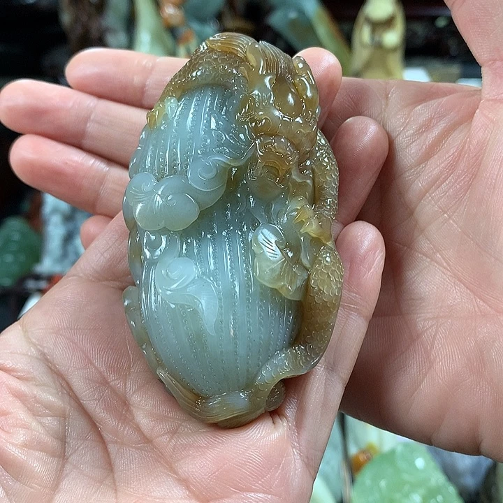 和田玉（糖玉）手把件未镶嵌爱***的