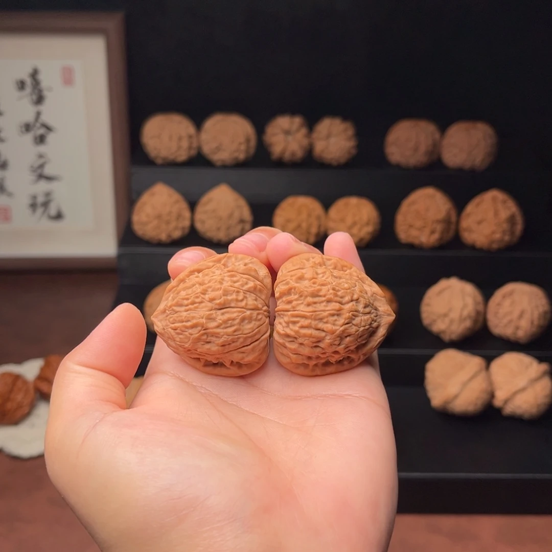 吊坠文玩核桃一抹红全品37