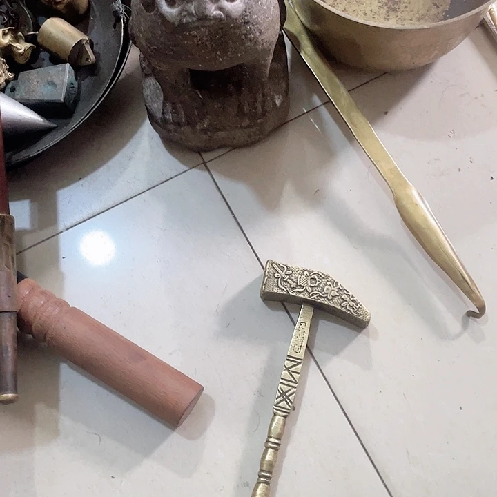 老式铜件古朴典雅别致