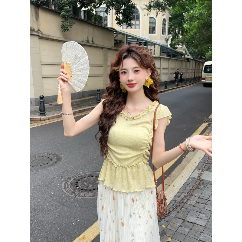 法式气质温柔风欧若风荷叶边设计穿搭短袖针织设计感修身显瘦上衣