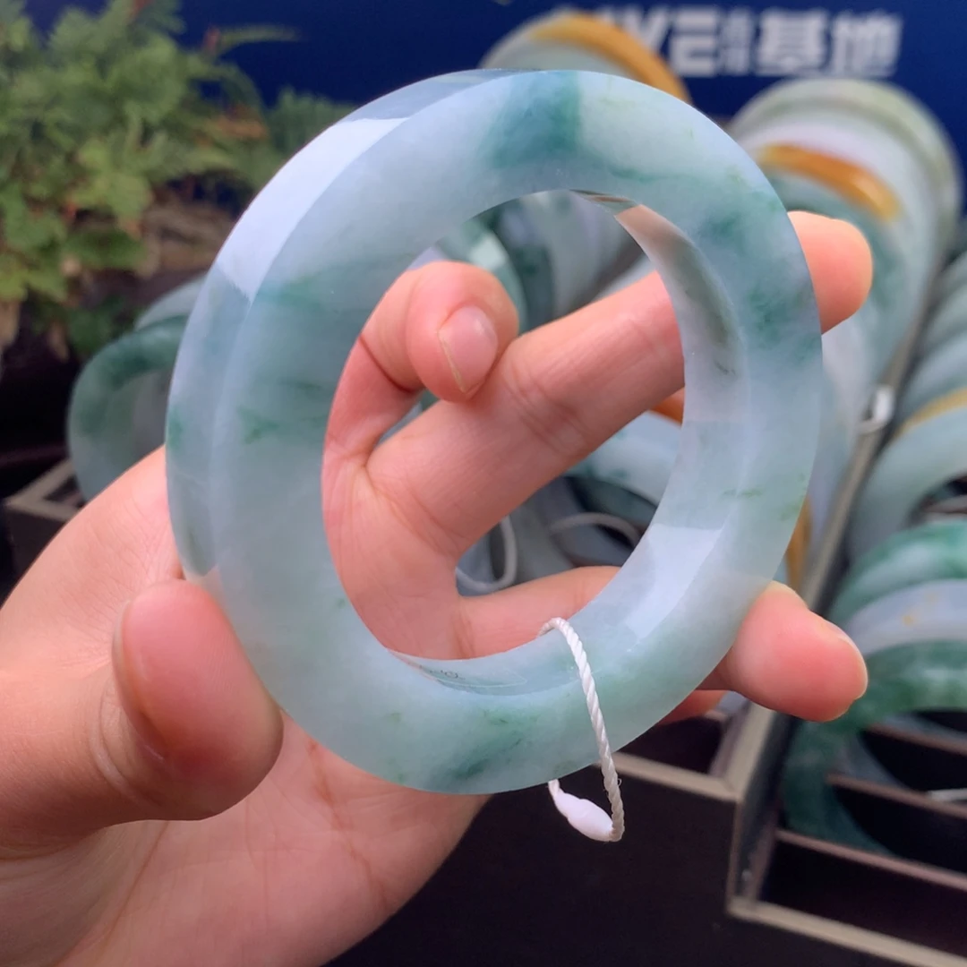 定制翡翠未镶嵌手镯不退不换