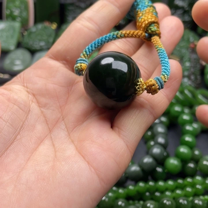 和田玉（碧玉）未镶嵌颈饰