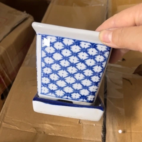 瓷片瑕疵陶瓷。。。。。。。。。。。。。。