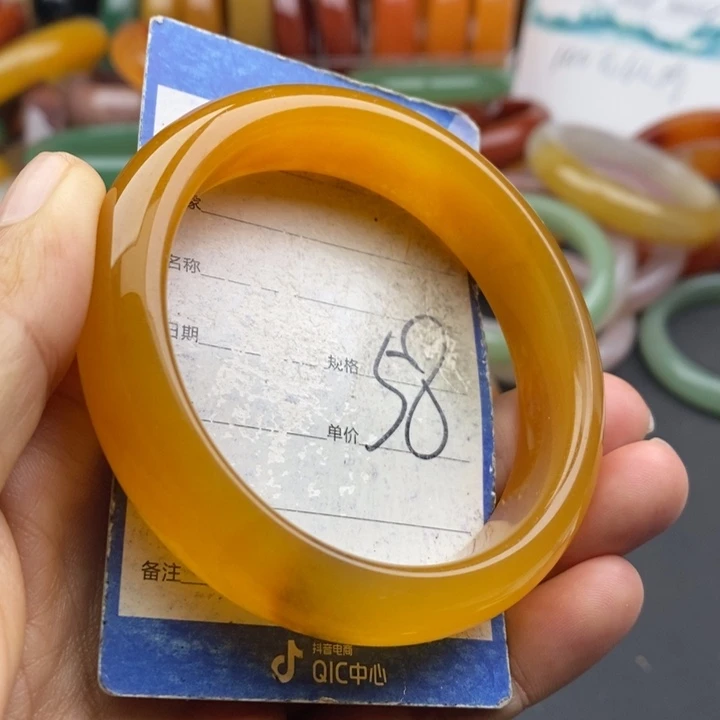 未镶嵌手镯石英质玉