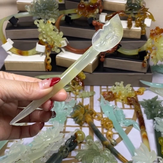 蛇纹石玉发饰未镶嵌