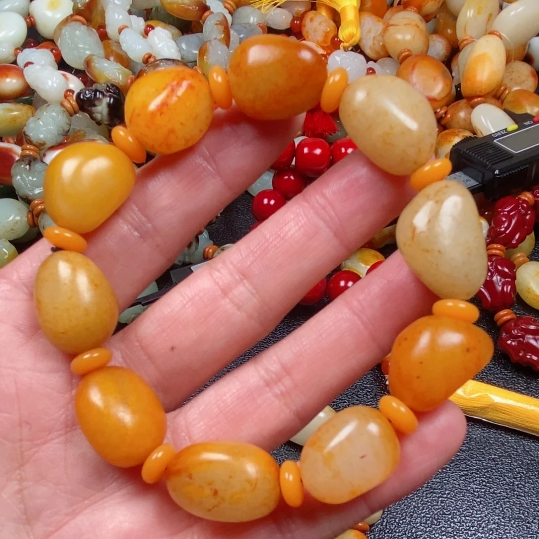 和田玉颈饰未镶嵌