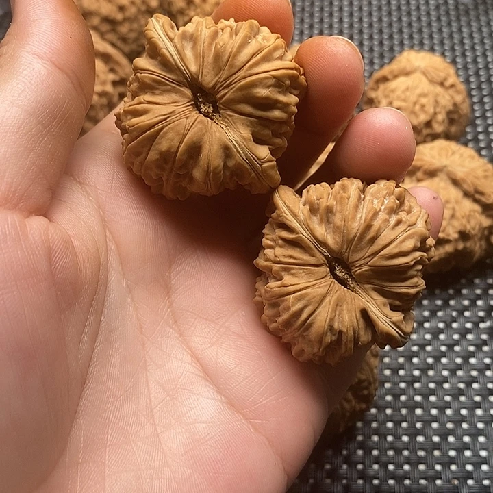 文玩核桃吊坠核桃