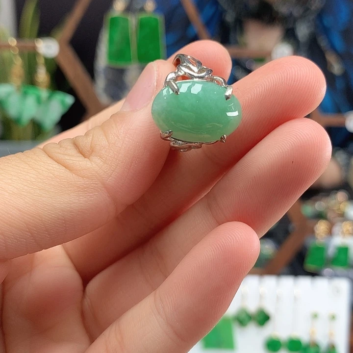 翡翠戒指未镶嵌戒指