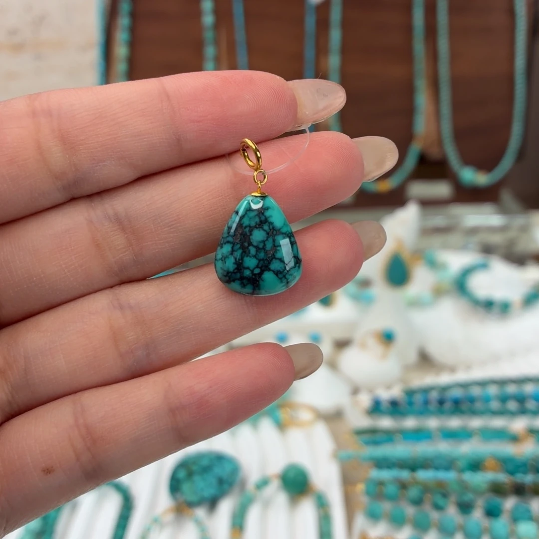 绿松石18K金镶嵌吊坠(赠链)