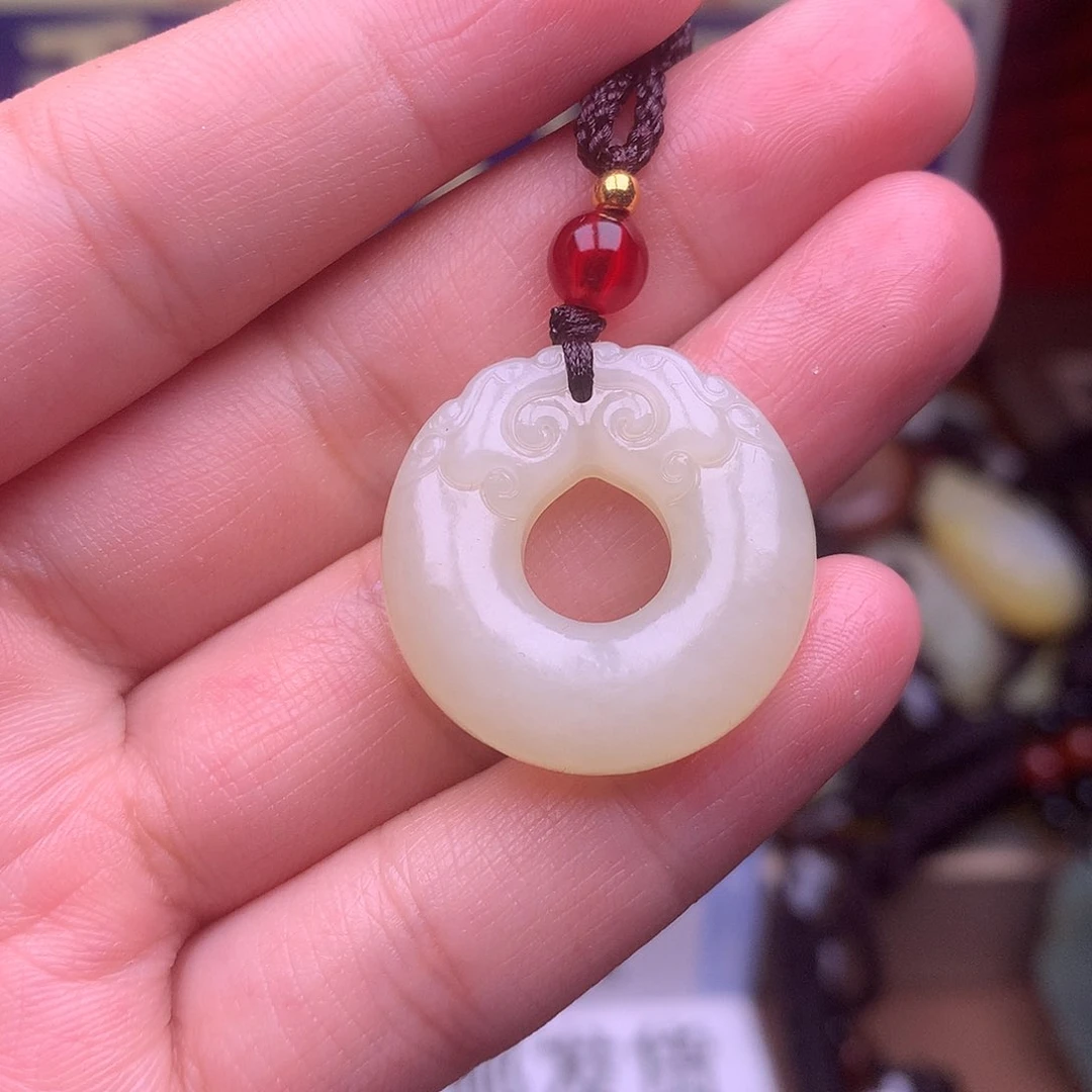 和田玉颈饰未镶嵌