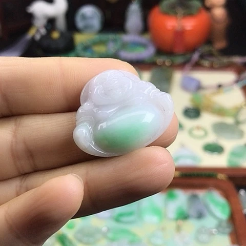 翡翠颈饰未镶嵌白底青佛公