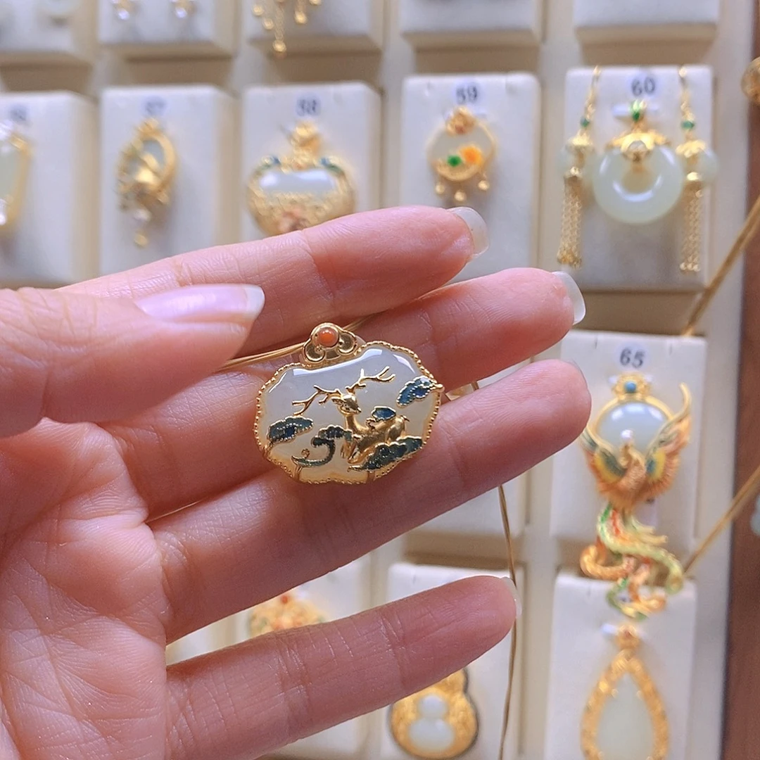 颈饰未镶嵌和田玉