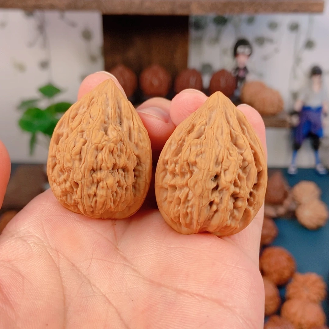 文玩核桃吊坠8¥¥天眼鸡心