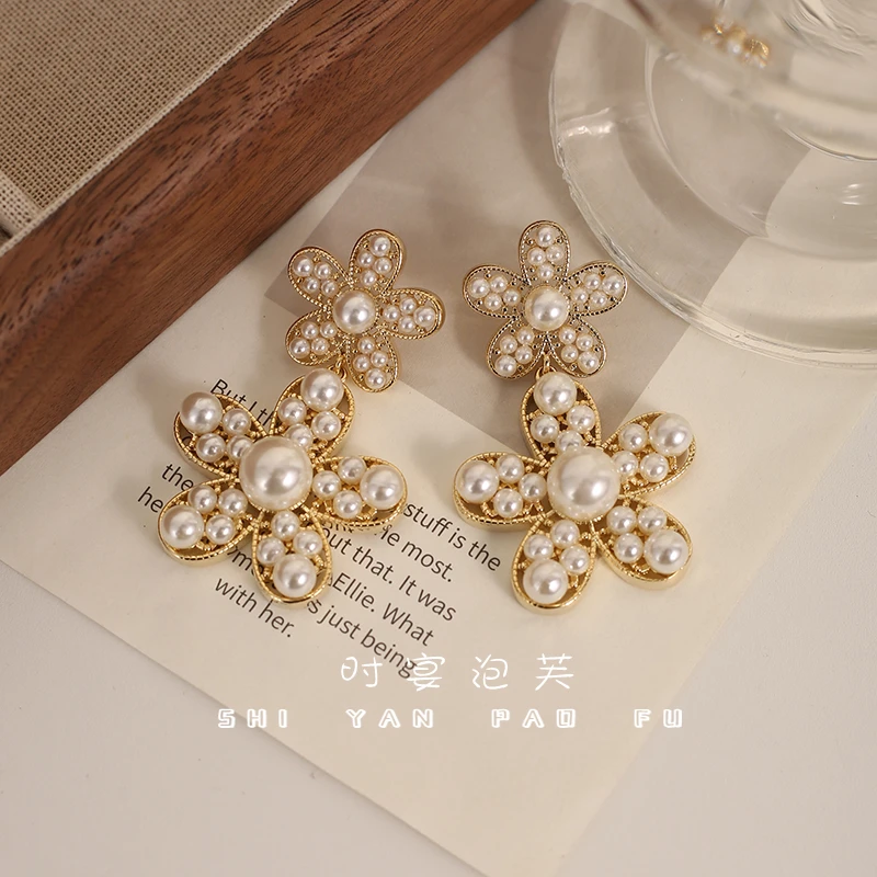 铜合金仿珍珠耳饰 韩式花朵珠珠耳环气质百搭花瓣精致耳坠耳饰