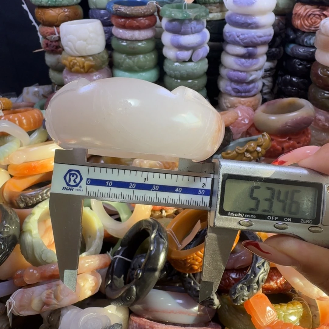 石英质玉（佘太翠）未镶嵌手镯24。微瑕不退换