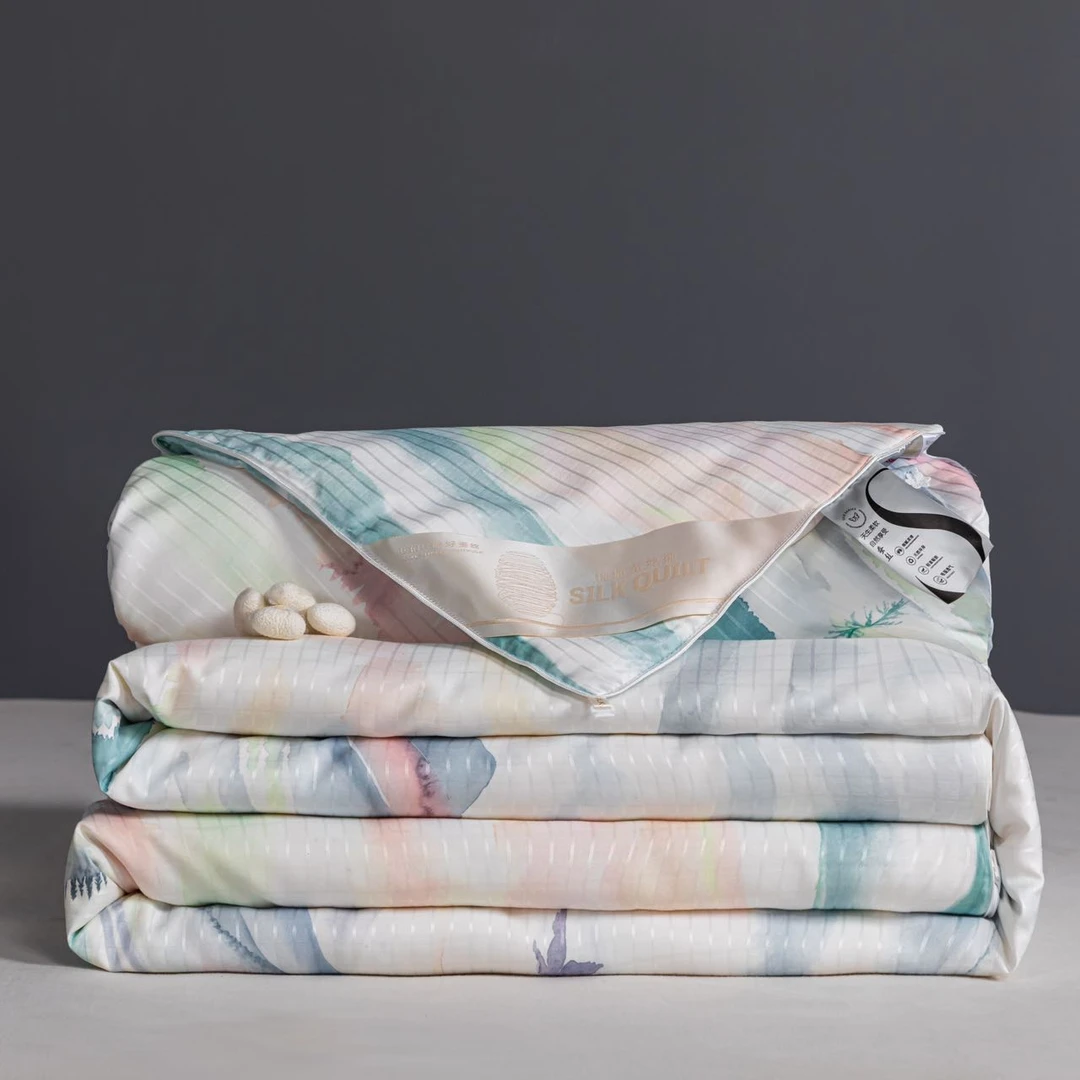 床上用品简约风舒适蚕丝被