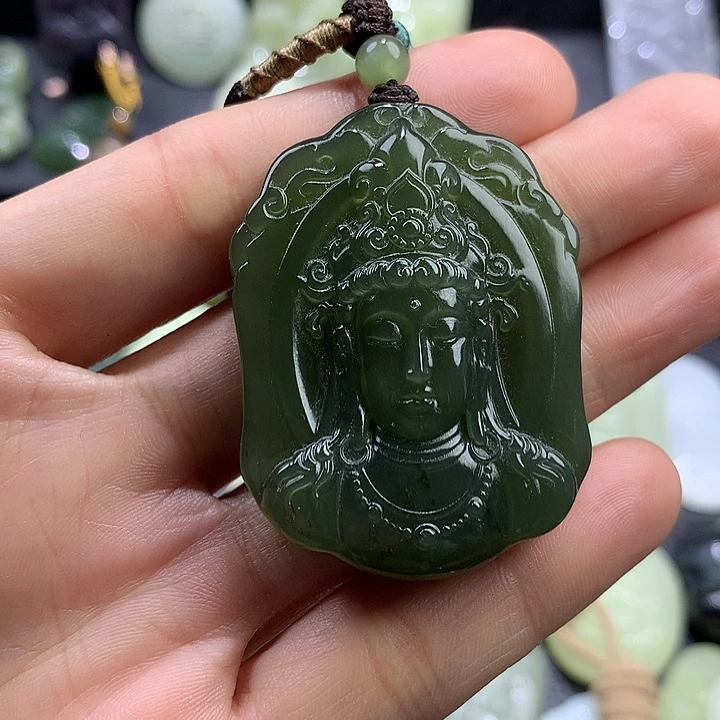 余***玉和田玉未镶嵌颈饰