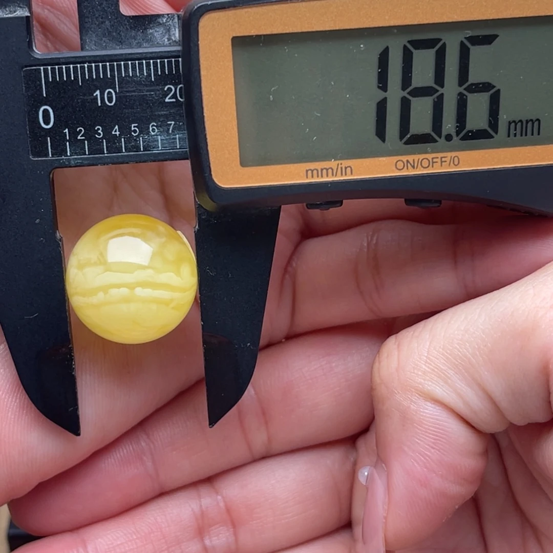 裸石琥珀未镶嵌蜜蜡圆珠笑