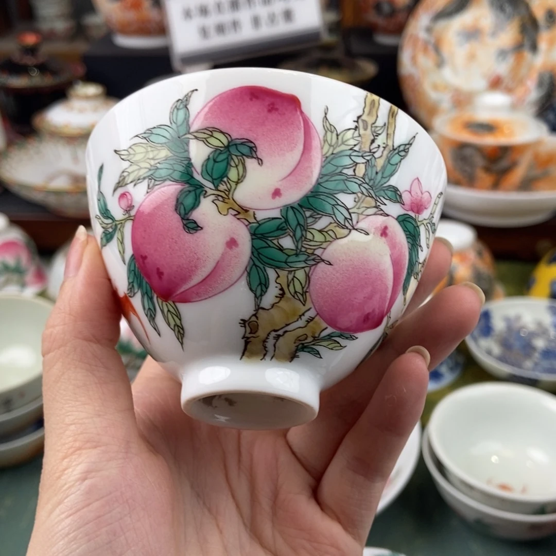 陶瓷的设计师是一个人的
