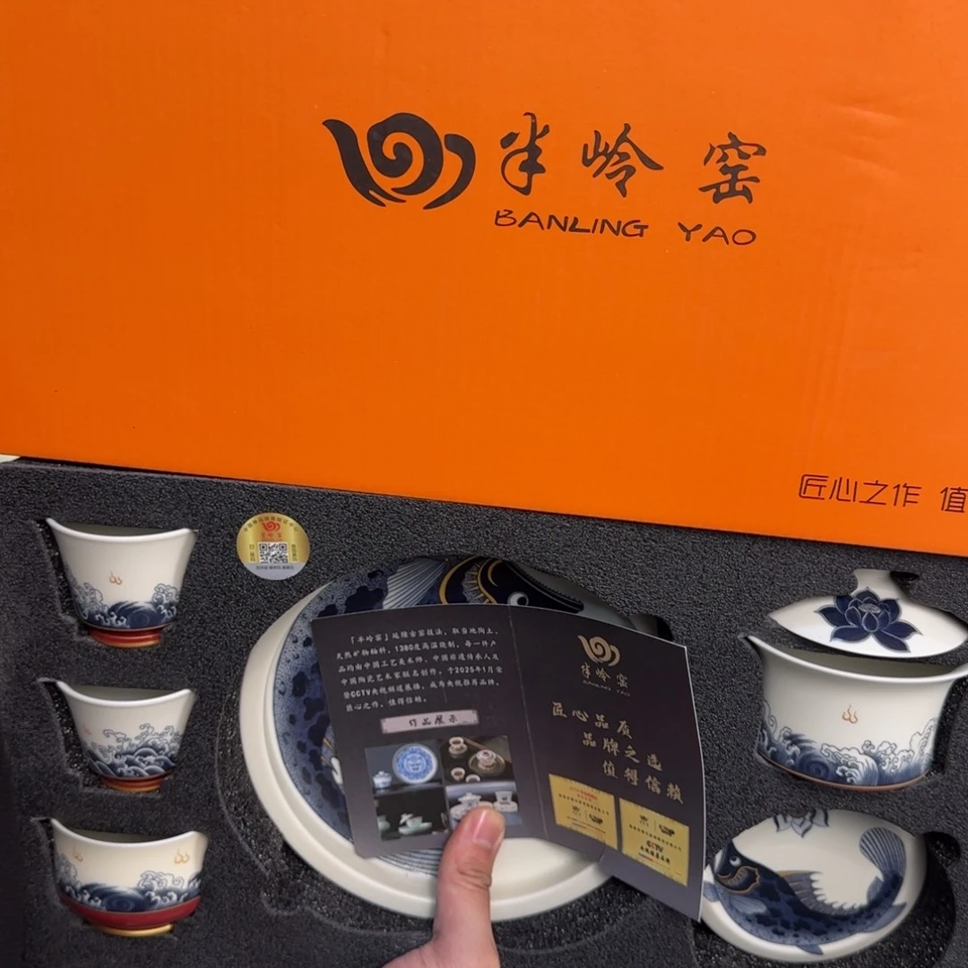 当代艺术家辞典等多个