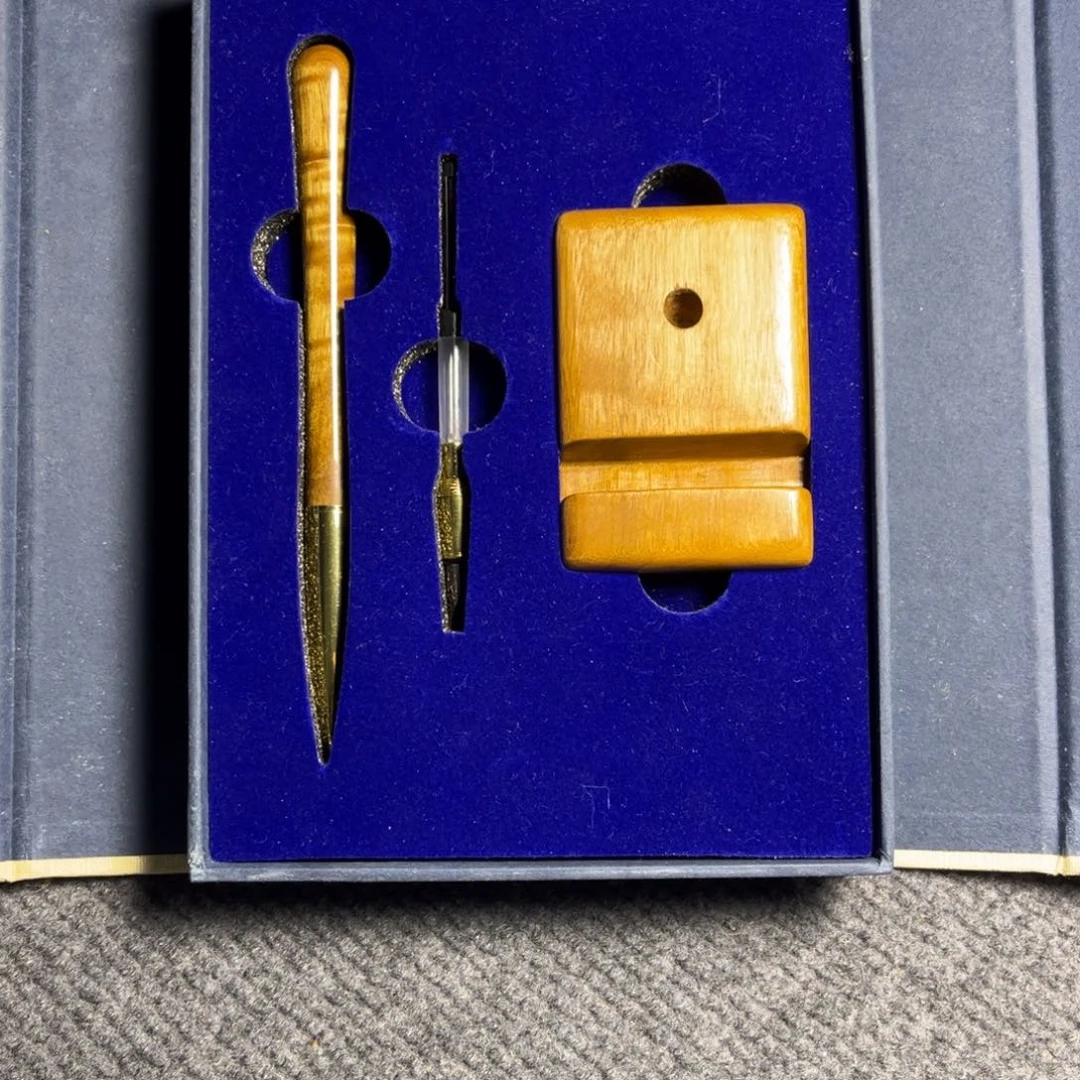 *****手串/手链楠木（金丝楠）钢笔礼盒188