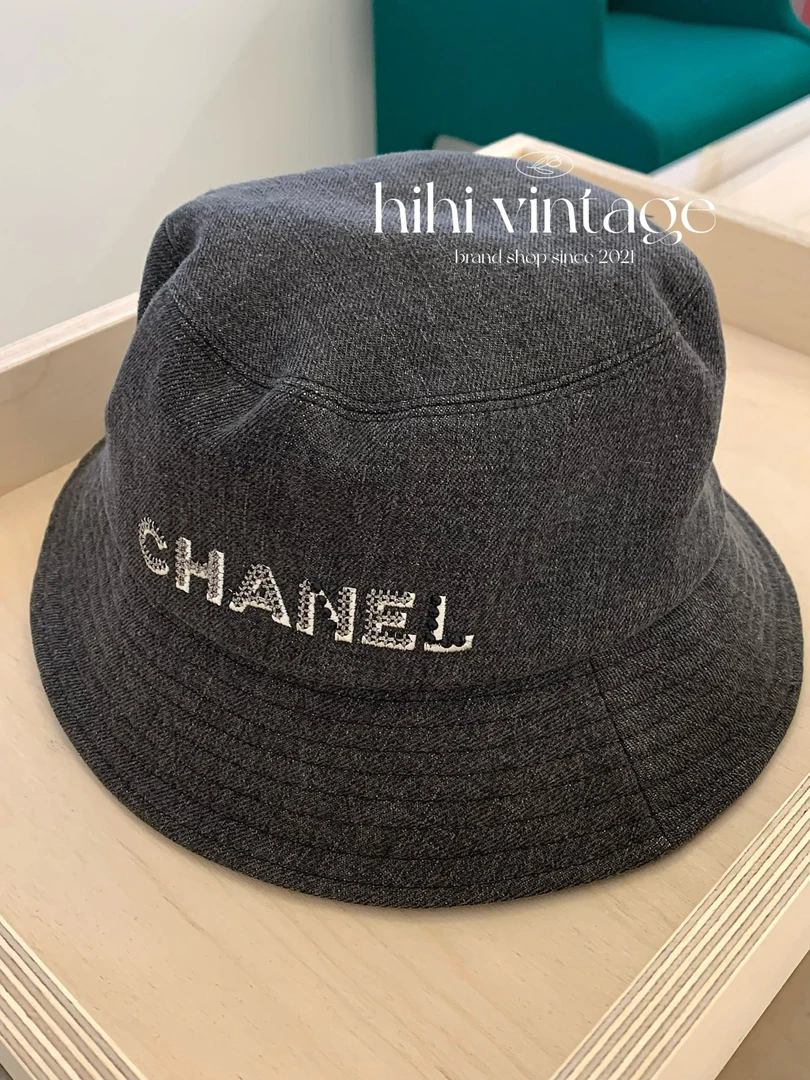 99新 Chanel/香奈儿 Chanel 灰色牛仔亮片字母渔夫帽 S码 二店