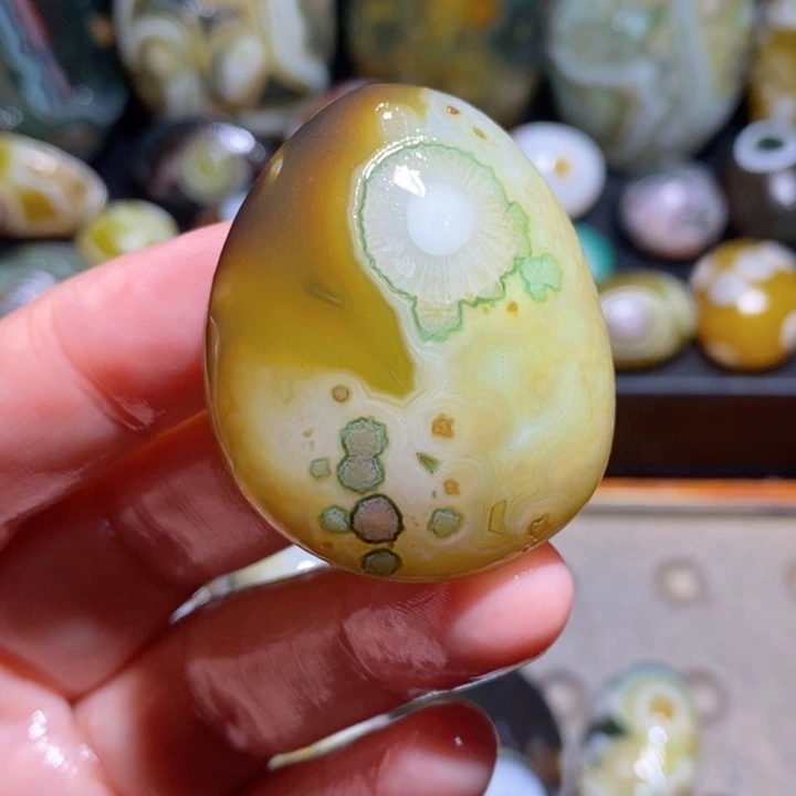 未镶嵌玛瑙/玉髓珠宝半成品96