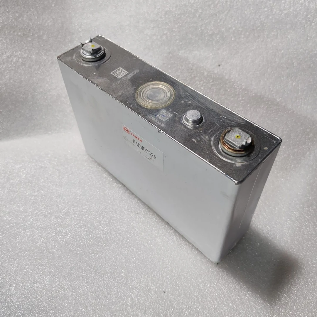 单个银色3.2V75A大容量电池电动车专用