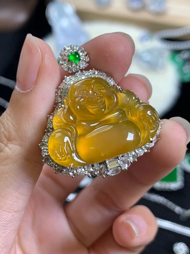 缅甸翡翠a货18k金镶嵌满冰黄佛公