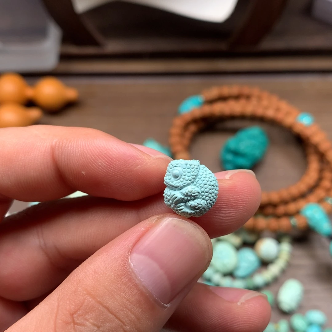 绿松石未镶嵌雕刻