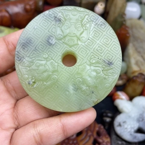 蛇纹石玉未镶嵌颈饰42