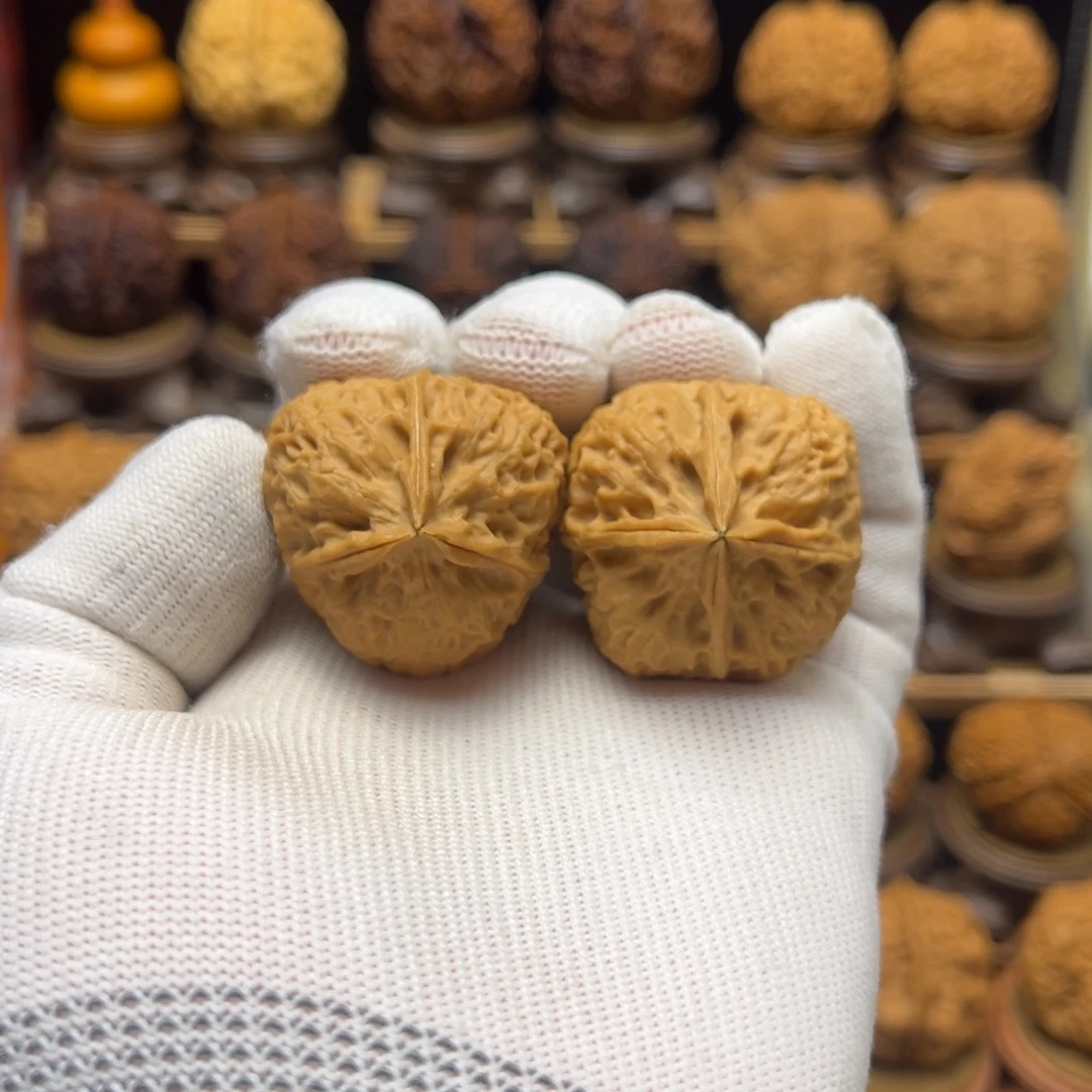 把件文玩核桃34mm花开富贵1314