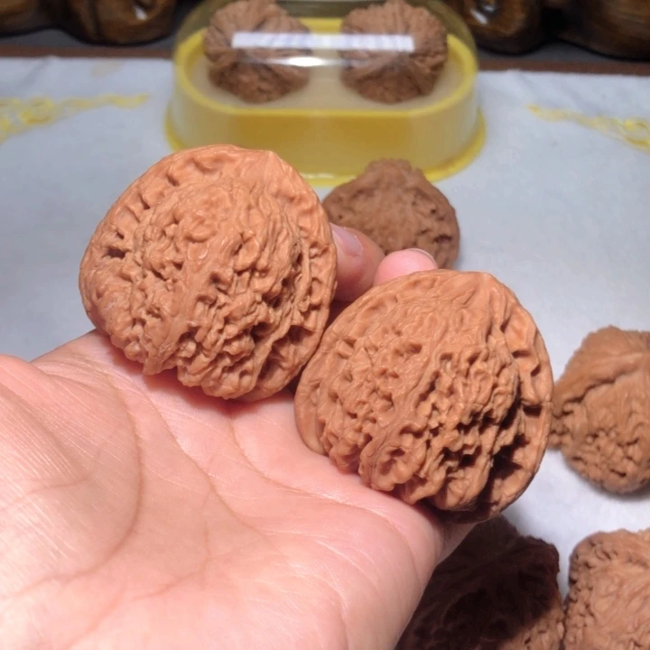 文玩核桃把件44三角疆