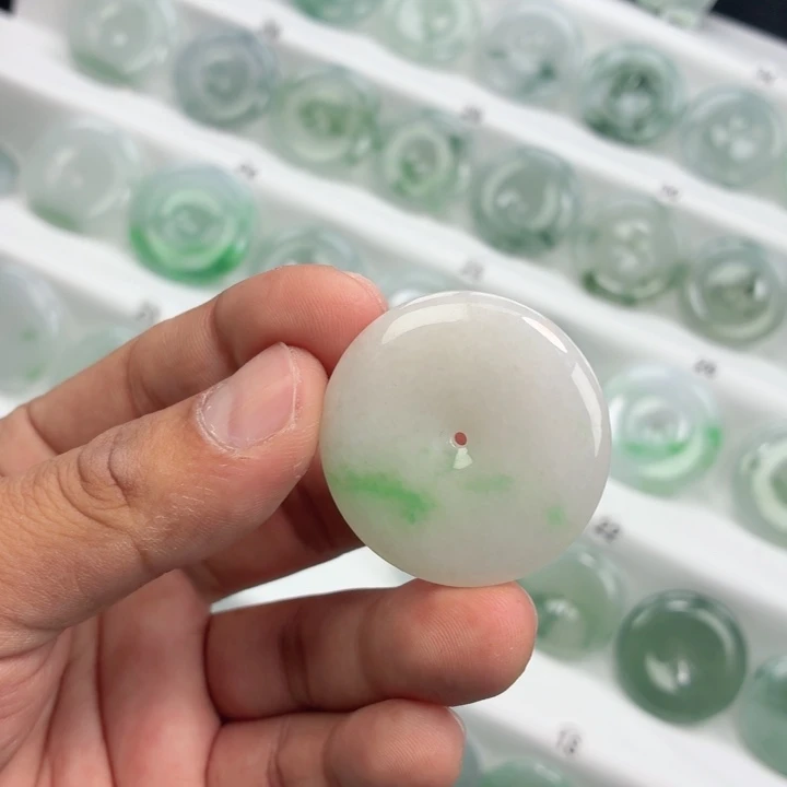 翡翠未镶嵌颈饰缅甸天然A货翡翠38-6.6