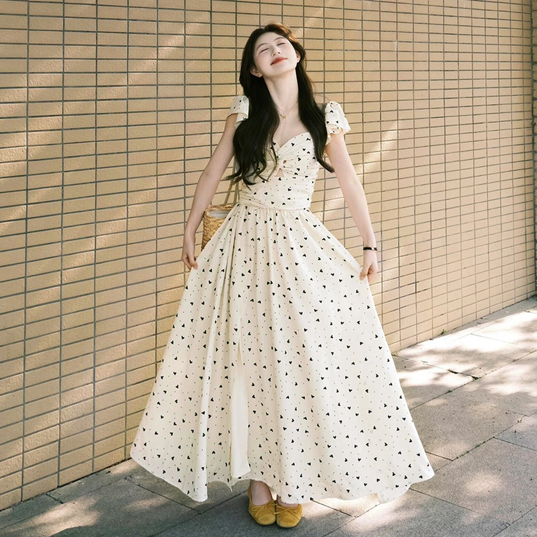 法式方领小飞袖连衣裙子女夏季2025年新款爆款高级感收腰气质长裙