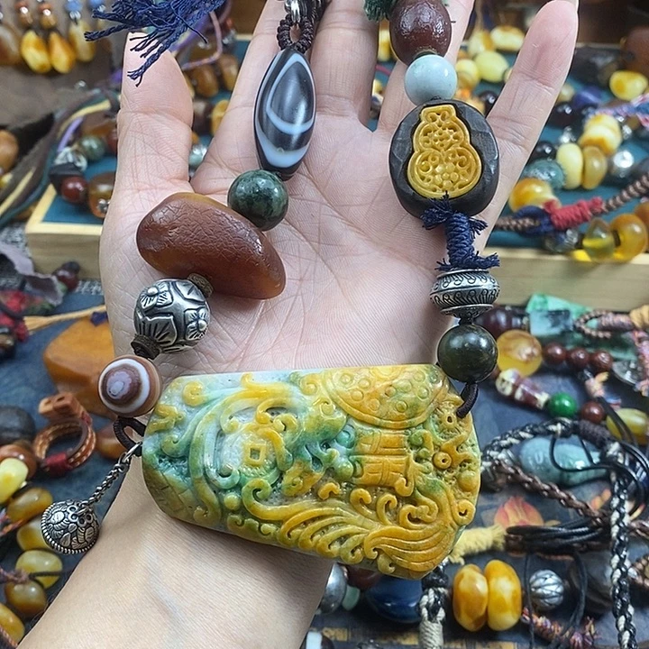 小****翡翠未镶嵌项链项链