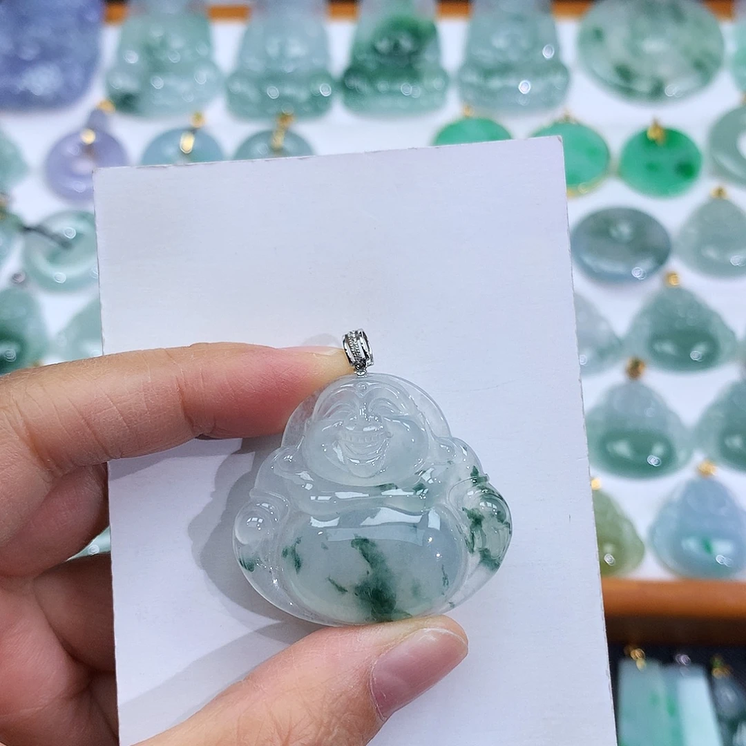 翡翠18K金镶嵌颈饰翡翠吊坠