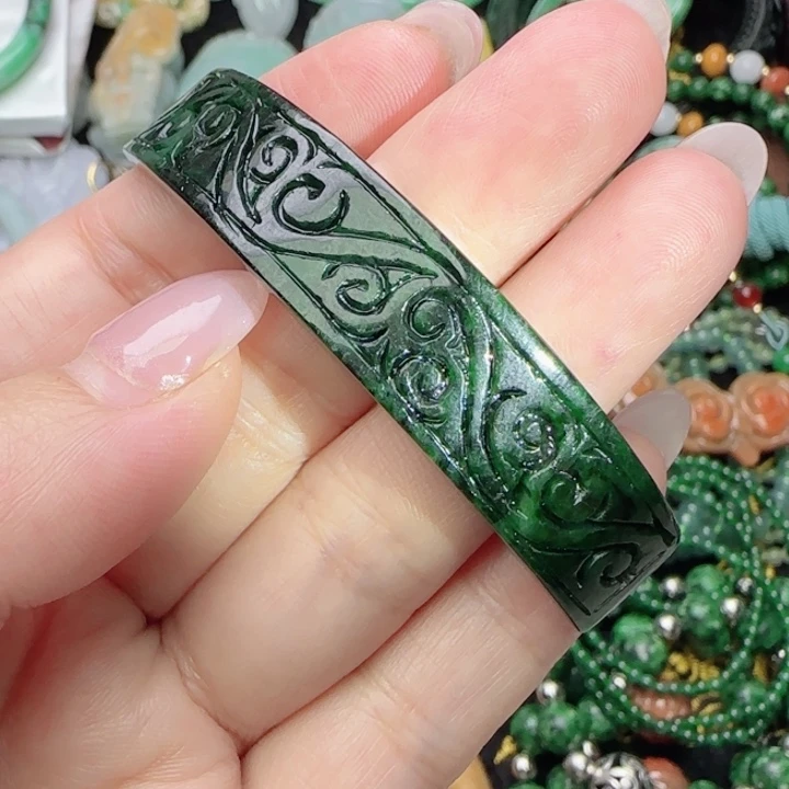 翡翠未镶嵌颈饰天然A货18