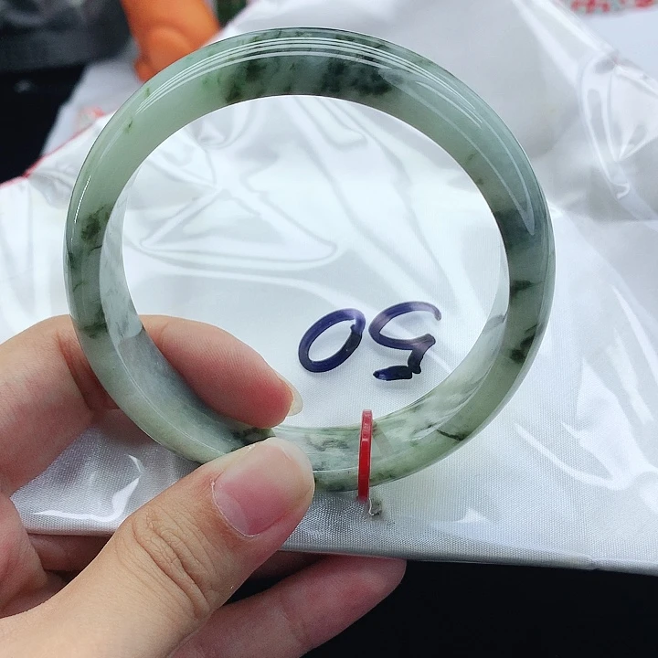 未镶嵌手镯翡翠50