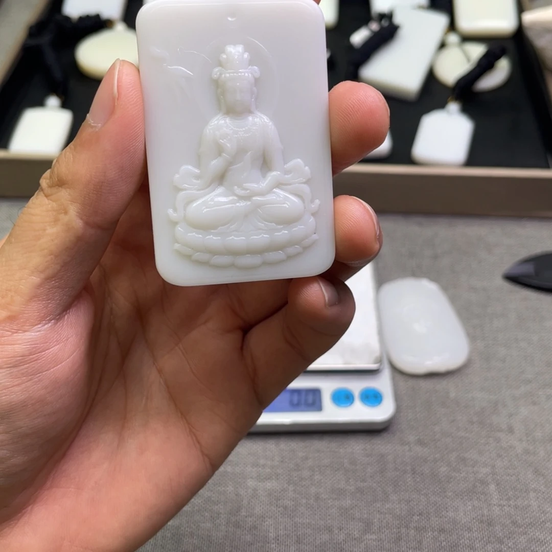 和田玉未镶嵌颈饰